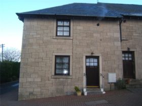 2 bedroom Terraced t...
